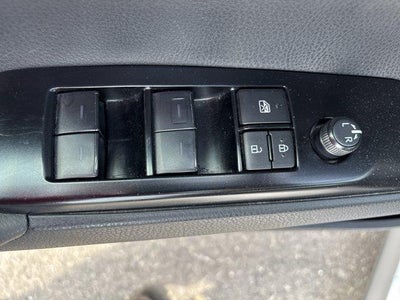 2025 Toyota Camry LE (SE)