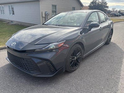 2025 Toyota Camry SE (SE)