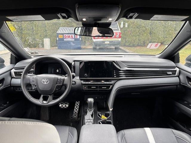 2025 Toyota Camry SE (SE)