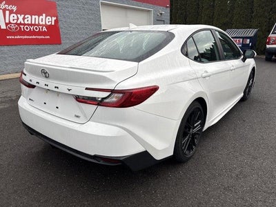 2025 Toyota Camry SE (SE)