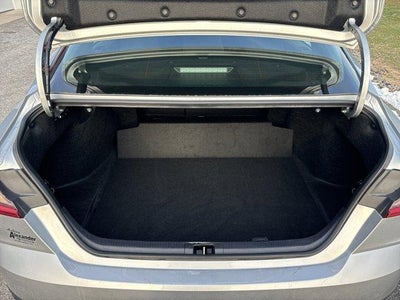 2025 Toyota Camry LE (SE)