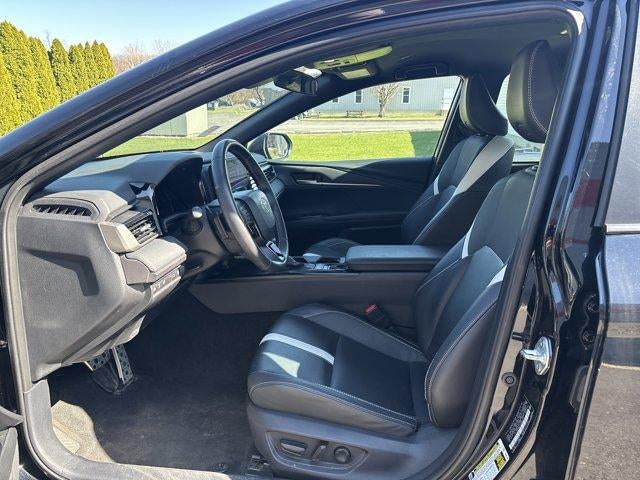 2025 Toyota Camry SE (SE)