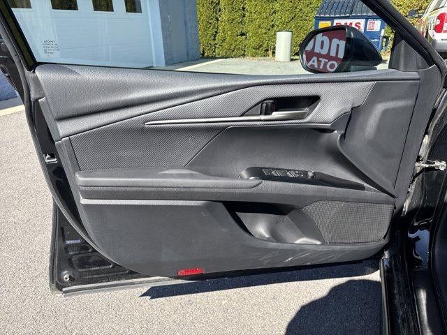 2025 Toyota Camry SE (SE)