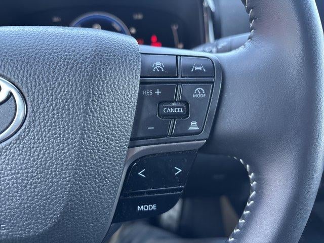 2025 Toyota Camry SE (SE)