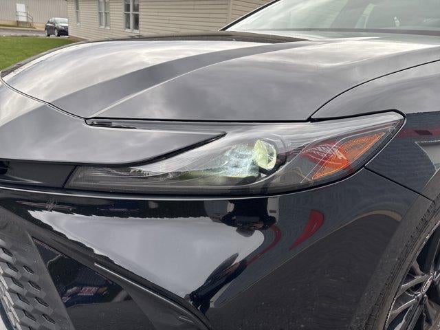 2025 Toyota Camry SE (SE)