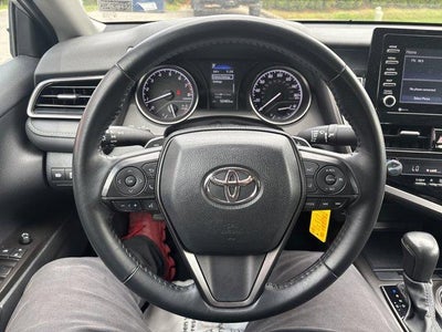 2024 Toyota Camry SE Auto (SE)