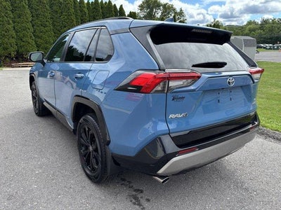2022 Toyota RAV4 Hybrid SE AWD (Natl)
