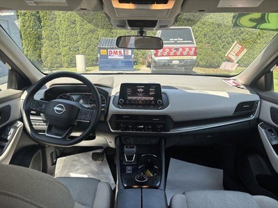 2025 Nissan Rogue AWD SV