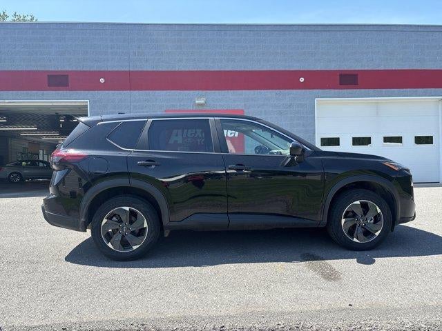 2025 Nissan Rogue AWD SV