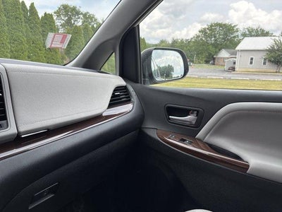 2019 Toyota Sienna Limited Premium AWD 7-Passenger (Natl)