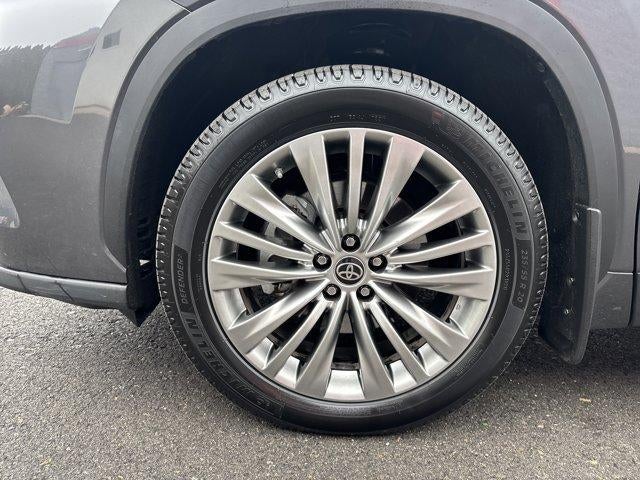2022 Toyota Highlander Platinum AWD (Natl)