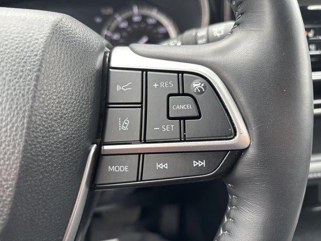 2022 Toyota Highlander Platinum AWD (Natl)