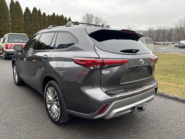 2022 Toyota Highlander Platinum AWD (Natl)