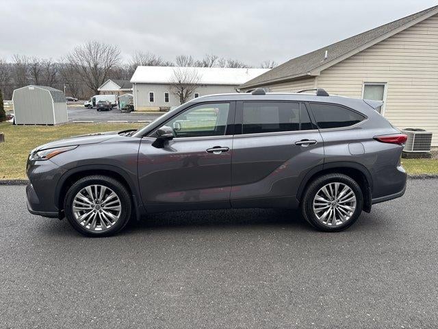 2022 Toyota Highlander Platinum AWD (Natl)