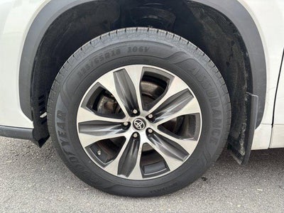 2022 Toyota Highlander XLE AWD (Natl)