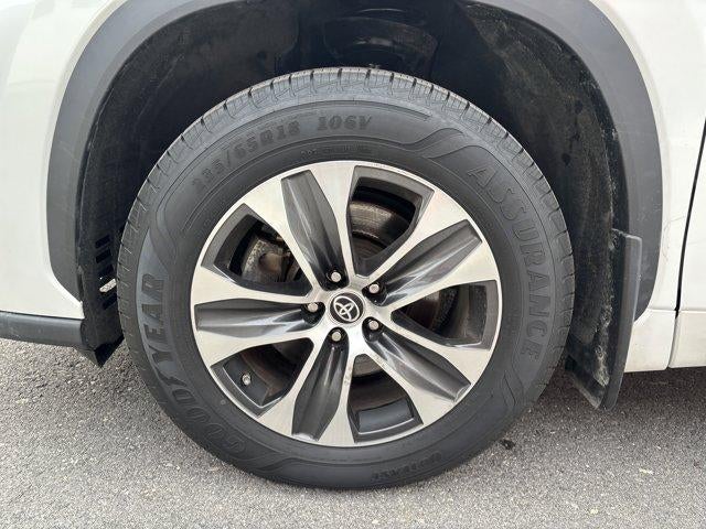 2022 Toyota Highlander XLE AWD (Natl)