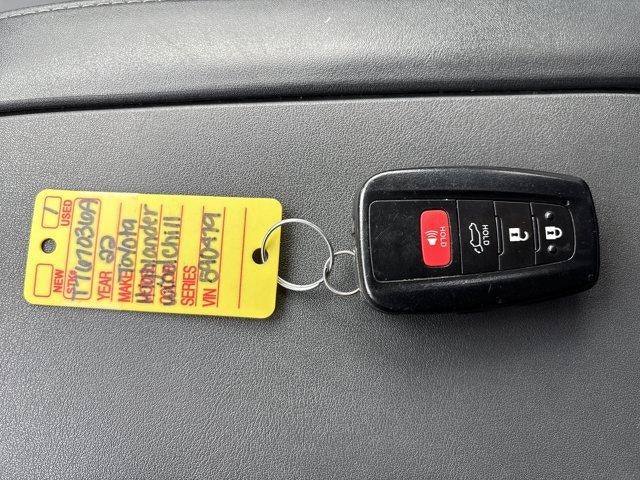 2022 Toyota Highlander XLE AWD (Natl)