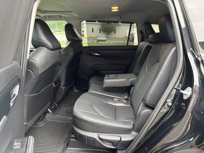 2021 Toyota Highlander XLE AWD (Natl)
