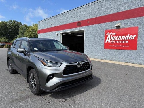 2026 Toyota Highlander XLE AWD (Natl)