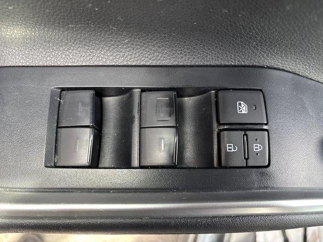 2024 Toyota Highlander LE AWD (SE)