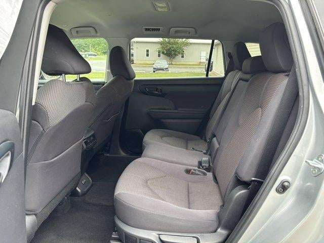 2024 Toyota Highlander LE AWD (SE)