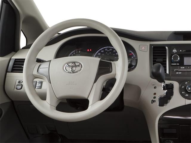 2013 Toyota Sienna 5dr 8-Pass Van V6 LE FWD (Natl)