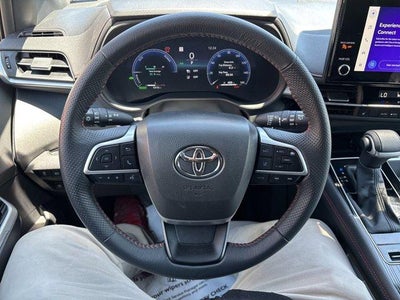 2025 Toyota Sienna XSE AWD 7-Passenger (Natl)