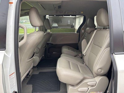 2020 Toyota Sienna XLE Premium FWD 8-Passenger (Natl)