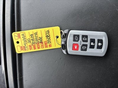 2020 Toyota Sienna XLE FWD 8-Passenger (Natl)