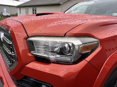 2016 Toyota Tacoma 4WD Double Cab Short Bed V6 Automatic TRD Sport (Natl)
