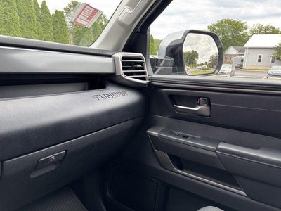 2024 Toyota Tundra 4WD 4WD SR5 CrewMax 5.5' Bed (SE)