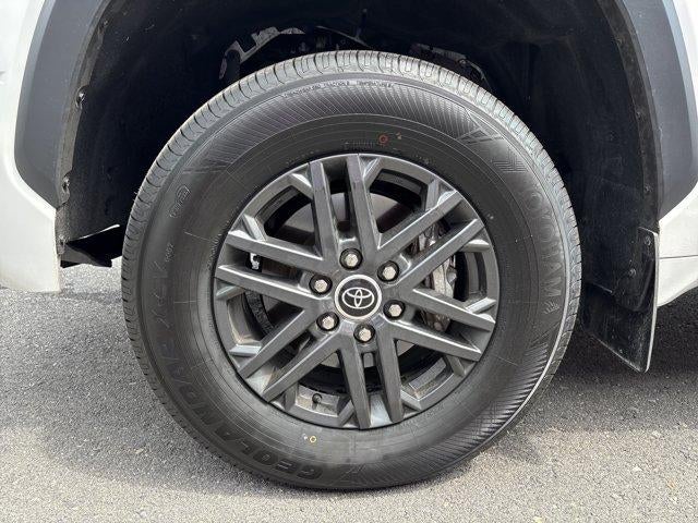 2023 Toyota Tundra 4WD 4WD SR5 CrewMax 5.5' Bed (SE)