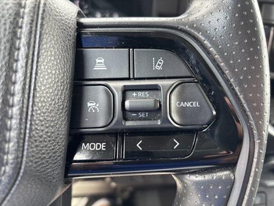 2023 Toyota Tundra 4WD 4WD SR5 CrewMax 5.5' Bed (SE)
