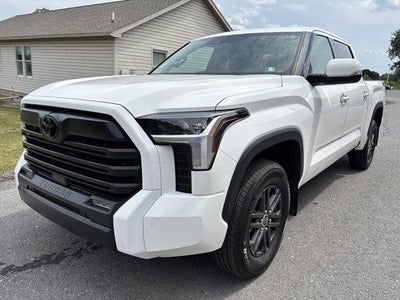 2023 Toyota Tundra 4WD 4WD SR5 CrewMax 5.5' Bed (SE)
