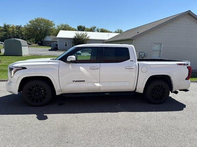 2024 Toyota Tundra 4WD 4WD SR5 CrewMax 5.5' Bed (SE)