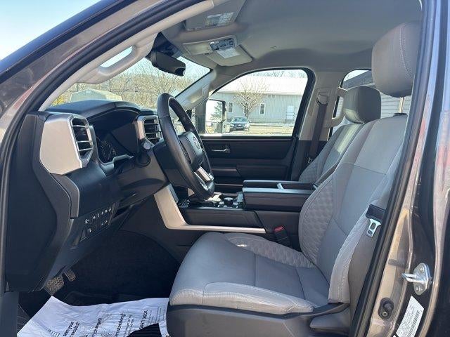 2022 Toyota Tundra 4WD 4WD SR5 CrewMax 5.5' Bed (SE)