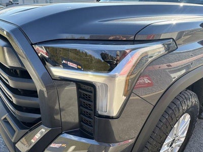 2022 Toyota Tundra 4WD 4WD SR5 CrewMax 5.5' Bed (SE)