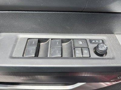 2023 Toyota Tundra 4WD 4WD Platinum Hybrid CrewMax 5.5' Bed (Natl)