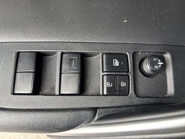 2023 Toyota Corolla Cross L 4WD (Natl)