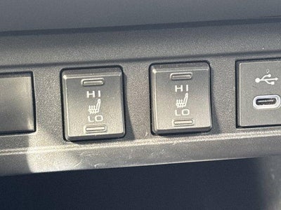2025 Toyota Corolla Cross XLE 4WD (Natl)
