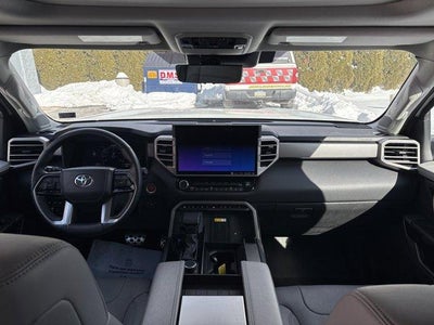 2023 Toyota Sequoia Limited 4WD (SE)