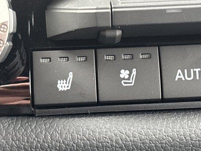 2025 Toyota Sequoia Limited 4WD (SE)