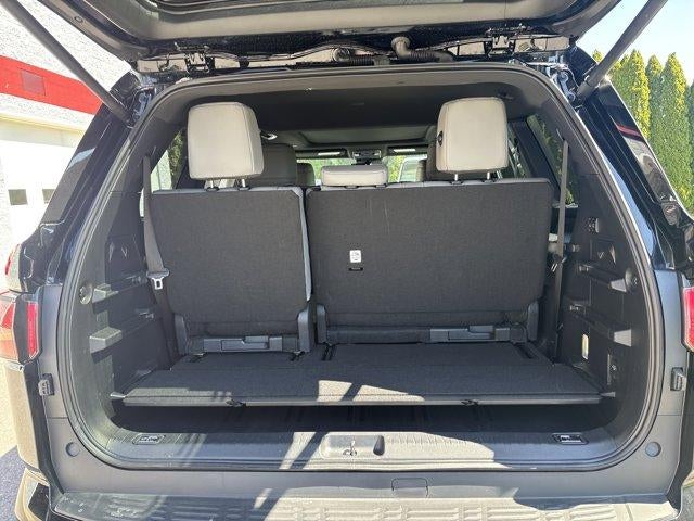 2026 Toyota Sequoia Limited 4WD (SE)