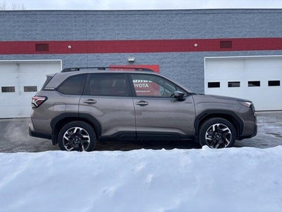 2025 Subaru Forester Premium Hybrid AWD