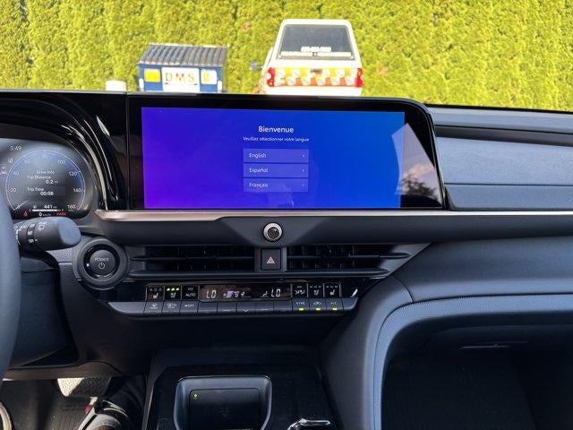 2026 Toyota Crown Signia Limited AWD (Natl)