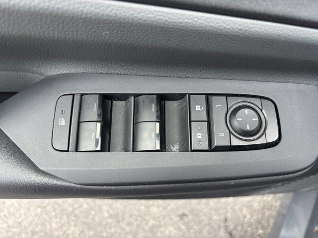 2024 Toyota Prius LE (Natl)