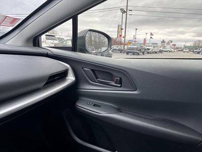 2024 Toyota Prius LE (Natl)