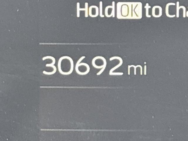 2025 Toyota Prius LE (Natl)