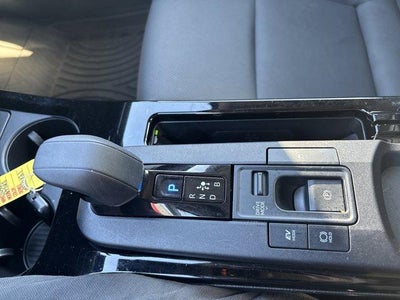 2023 Toyota Prius XLE AWD (Natl)