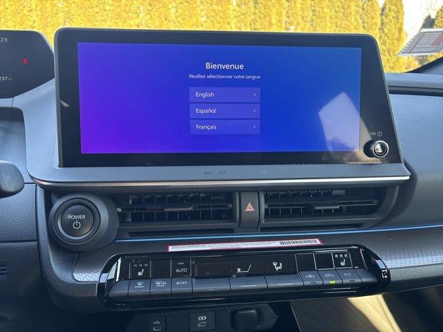 2023 Toyota Prius XLE AWD (Natl)